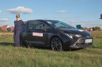Ženský pohľad na: Toyota Corolla Touring 2.0 l Hybrid