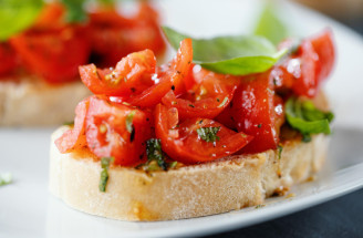 Paradajková bruschetta ako v Taliansku: Tipy na prípravu aj moderné verzie